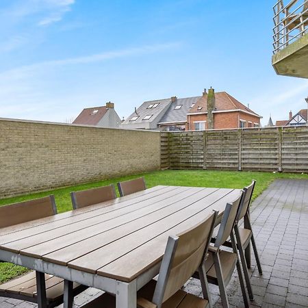 Luxury Apartment With Garden Close To The Beach Oostende Eksteriør billede
